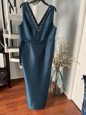 Sashin & Babi Elegant Teal V-Neck Beaded Sheath Dress - hard to find 14